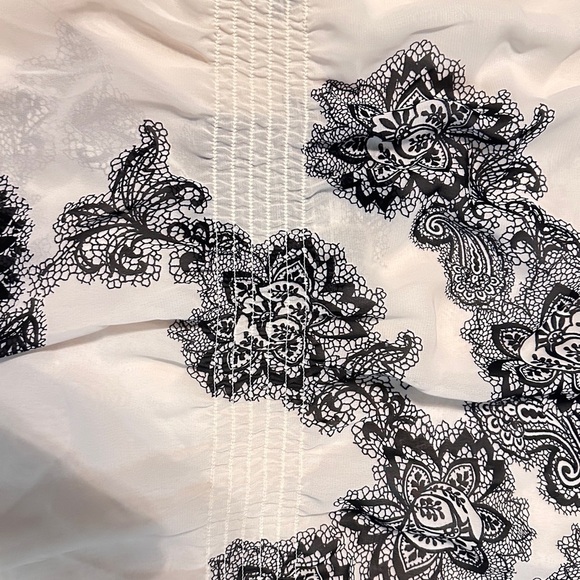 Lane Bryant Black and White Blouse - Picture 2 of 3